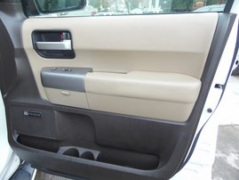 2010 TOYOTA SEQUOIA LIMITED WHITE 5.7L AT 4WD Z18033